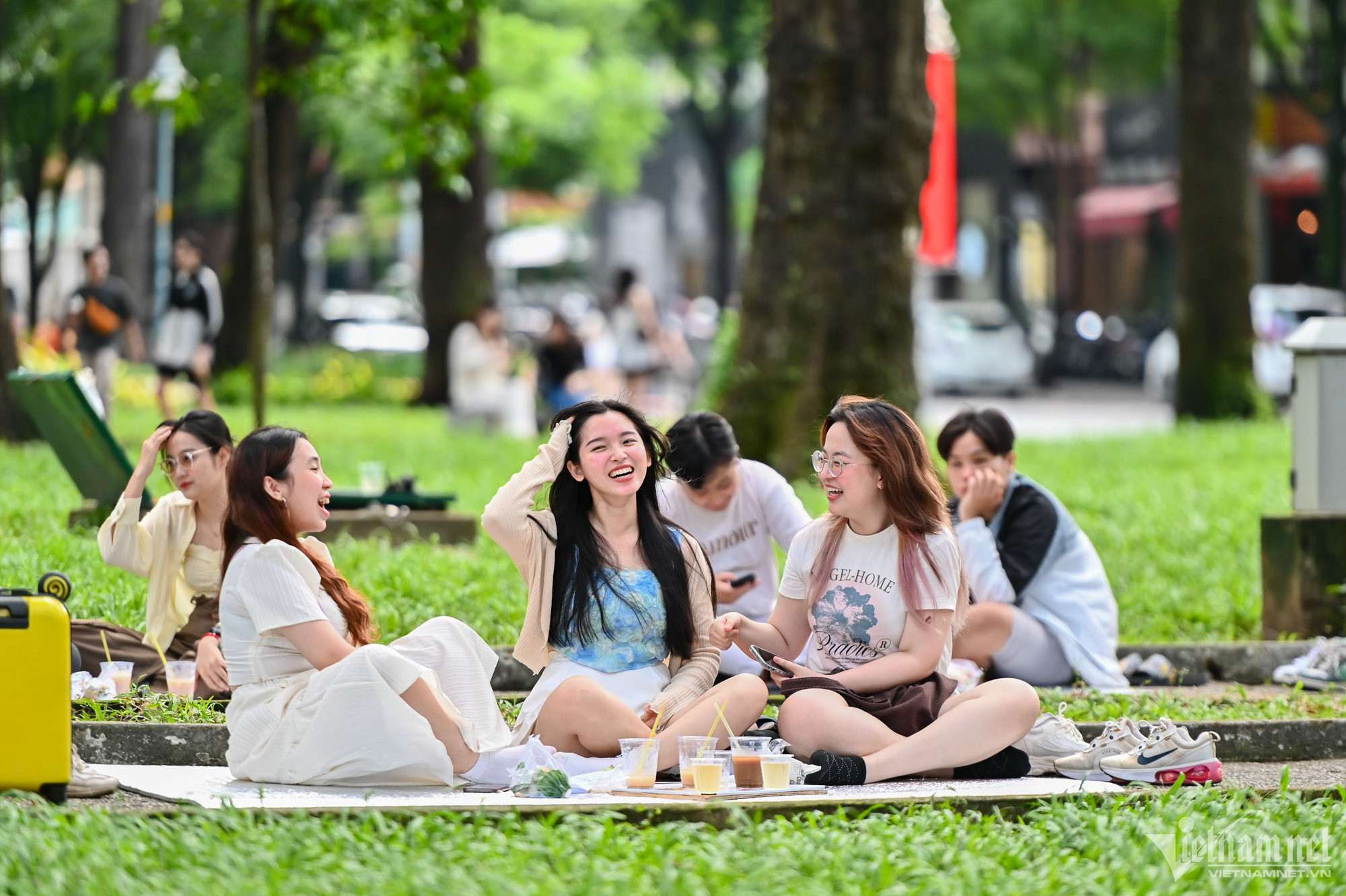 WHAT TO DO TO MAKE MORNING IN SAIGON BECOME PERFECT