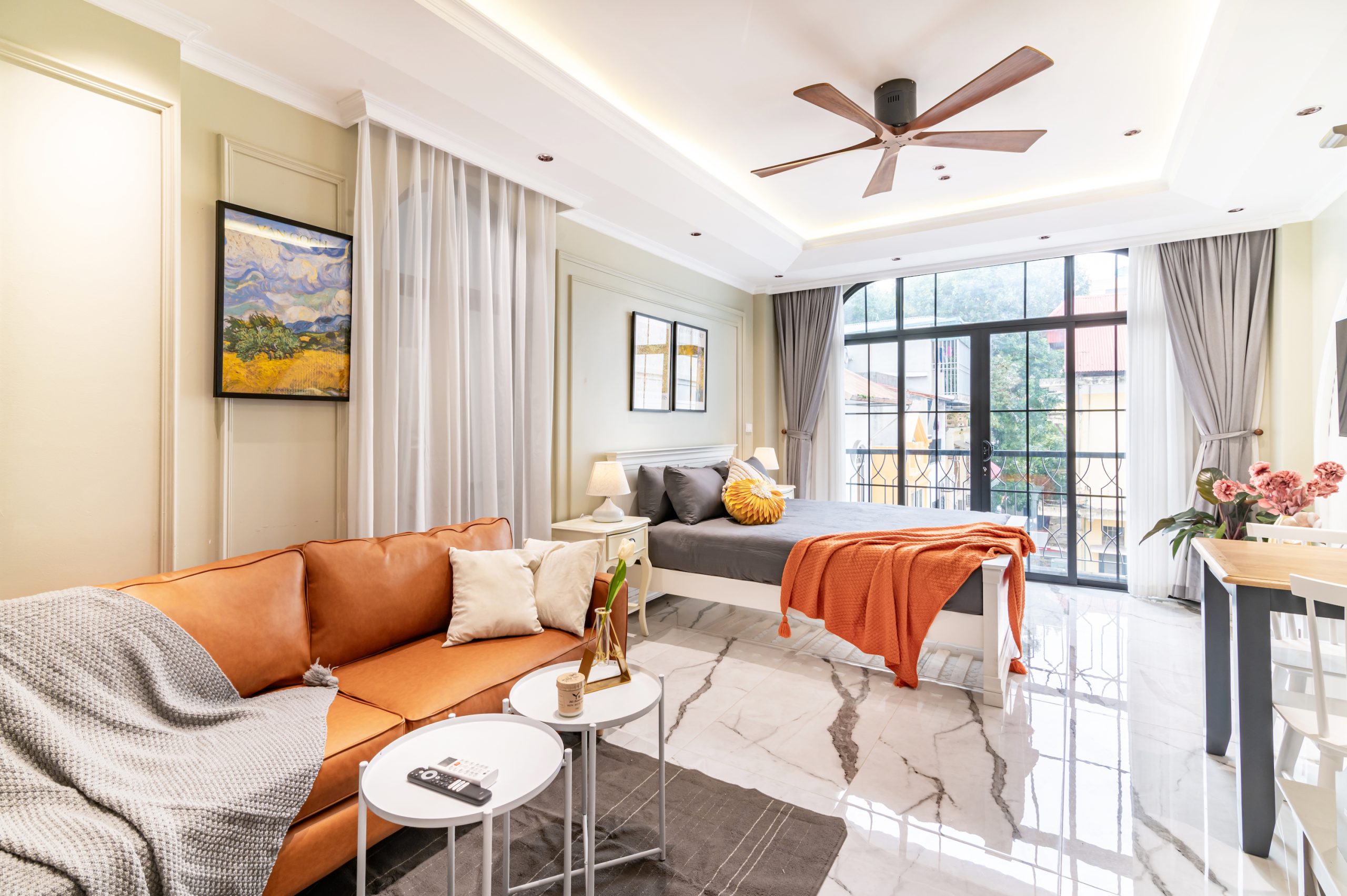 Căn Hộ Milan | Ban Công